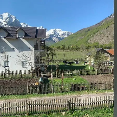 Bujtina Izet Selimaj فالبني