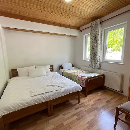 Bujtina Izet Selimaj 3* Valbone