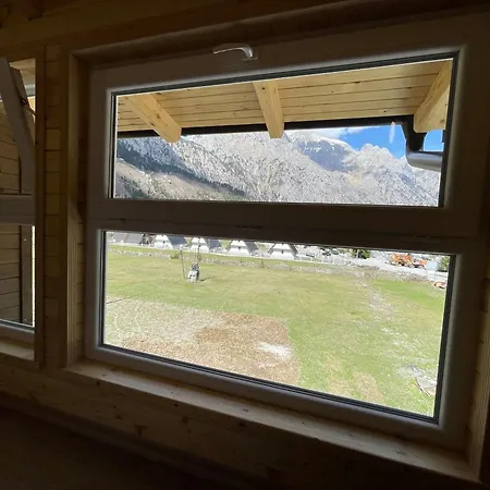 Bujtina Izet Selimaj 3* فالبني