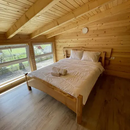 Bujtina Izet Selimaj فالبني