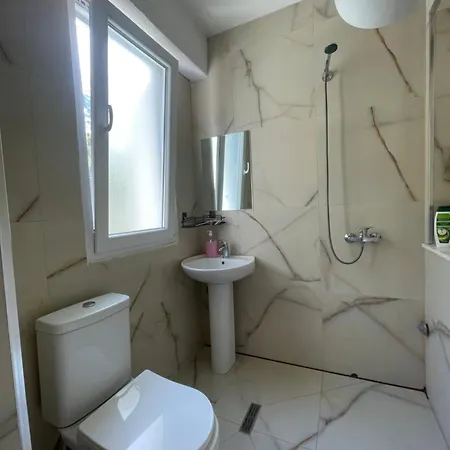 Gasthuis Bujtina Izet Selimaj Valbone