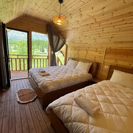 Bujtina Izet Selimaj 3* فالبني