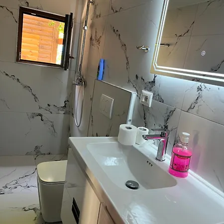 بيت ضيافة Bujtina Izet Selimaj