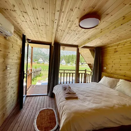 Bujtina Izet Selimaj Gasthuis Valbone