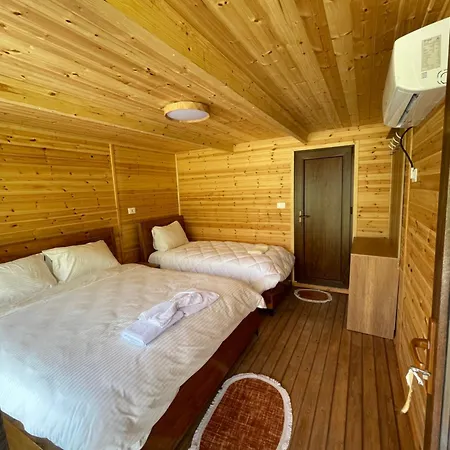 Gasthuis Bujtina Izet Selimaj Valbone