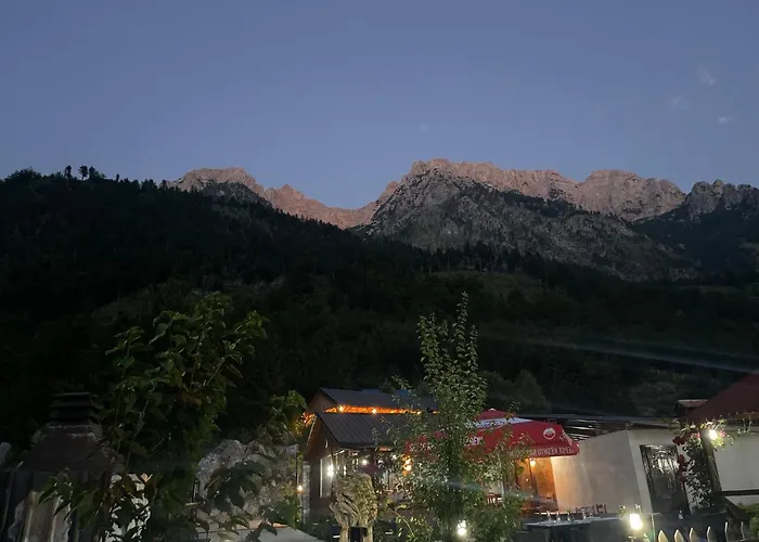 Bujtina Izet Selimaj Βαλμπόνα