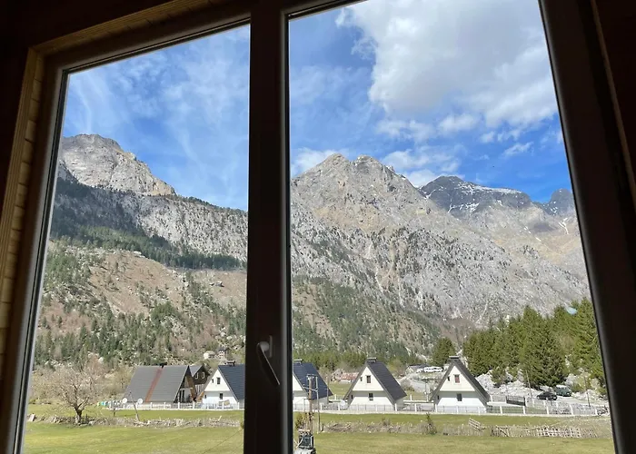 Bujtina Izet Selimaj 3* Valbona