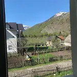 招待所 Bujtina Izet Selimaj