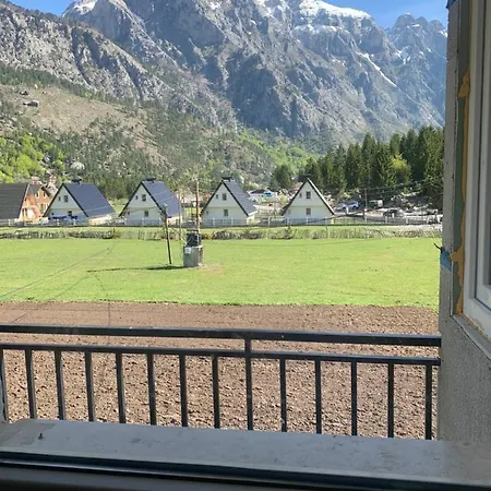 Bujtina Izet Selimaj Gasthof 3*