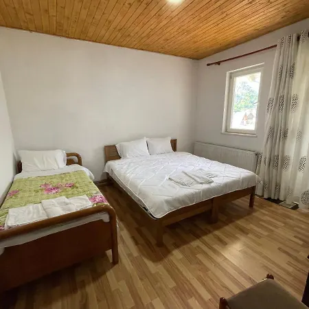Bujtina Izet Selimaj 招待所