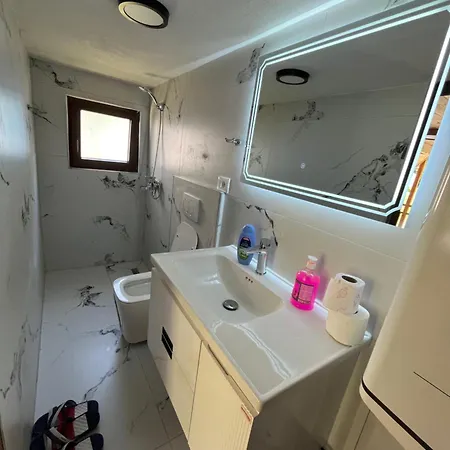 Bujtina Izet Selimaj