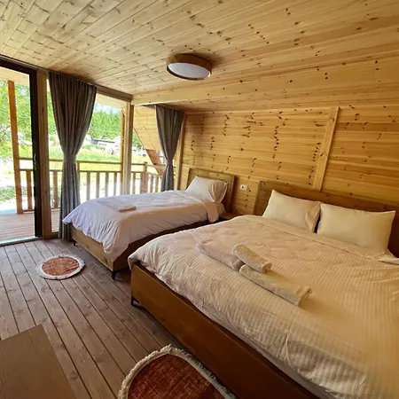 Bujtina Izet Selimaj Gasthof 3*