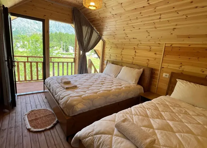 Bujtina Izet Selimaj 3* 瓦勒博内